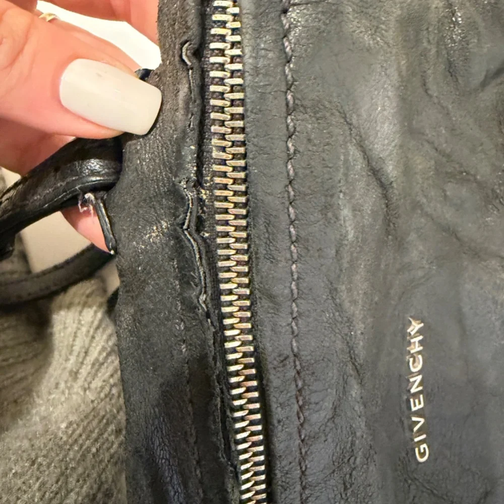 Givenchy Mini Pandora Bag Black Sheepskin Crossbody Iconic Zip Bag - Picture 8 of 8